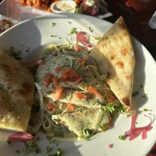 Chicken Pesto Pasta(comes / Garlic Bread very delish) Buffalo Wings 10/10 flavor, wet and crisp better than wingstop