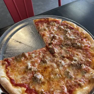 11inch sausage pizza"lunch special"