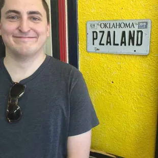 They even have pizza plates