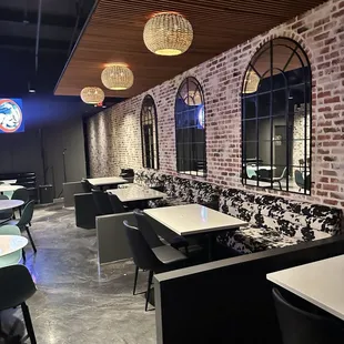 sushi and sashimi, interior