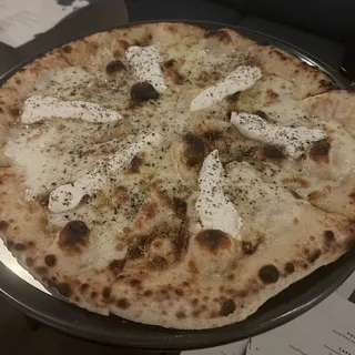 CACIO E PEPE PIZZA