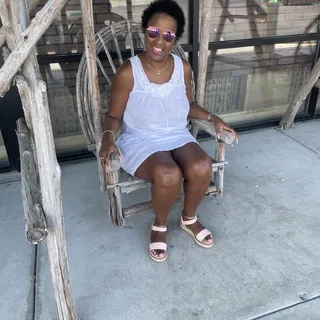 Lizy H.