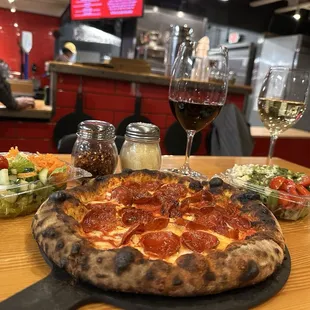 food, pizza