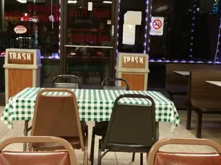 Ralph's Pizza
