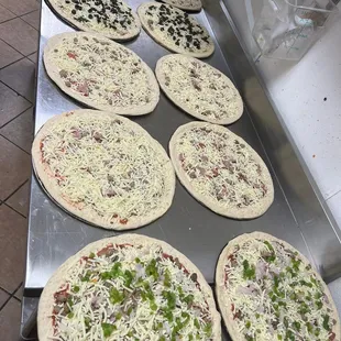 Catering 16" pizza.