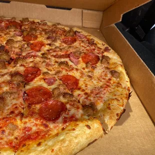 Meat lovers pizza - highly recommend this spot!