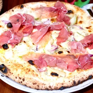 Prosciutto Primavera Pizza