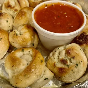 1 Dozen Garlic Knots