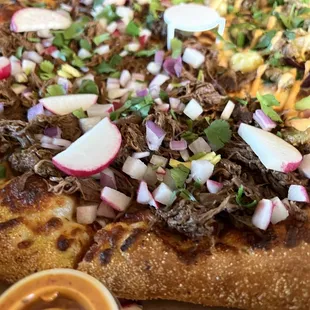 La Vaca Flaca (birria pizza)