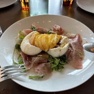 Peach burrata with prosciutto