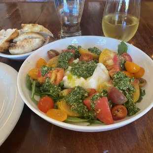Peach Tomato Burrata Salad