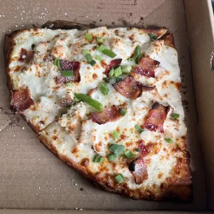Chicken bacon ranch pizza