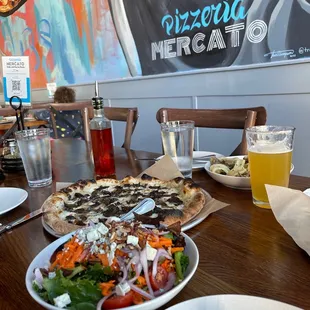 SPRING MIX SALAD (HALF) MUSHROOM PIZZA