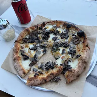 Amazing pizza, taste is very good