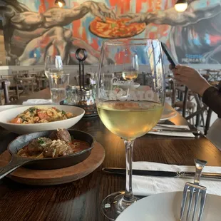 Meatballs, pasta, interior, wine