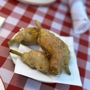chicken wings and fried chicken, food