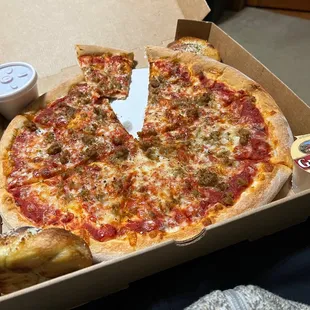 Garlic Knots and pepperoni and Italian sausage pizza.