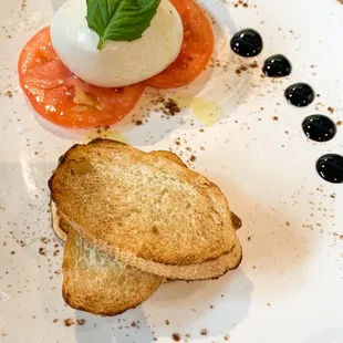 Burrata [Instagram @restaurant_aholic]