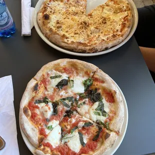 Margherita pizza, cheese pizza with smooth sauce