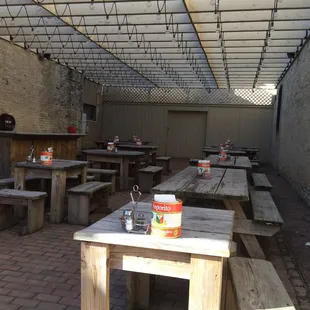 sushi and sashimi, interior