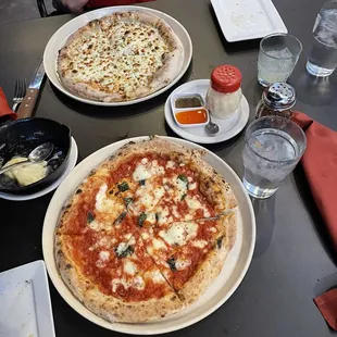 Margarita pizza white pizza