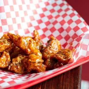 food, fried chicken, bbq wings, poultry, fried chicken wings, chicken, bbq chicken, chicken wings and fried chicken, chicken wings