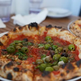 Napoletana pizza -- I'm an olive convert!