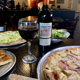 Chef&apos;s Special, Cinnamon Sticks, Arugula Salad, Pesto Flatbread