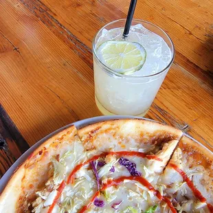 GF Thai Chicken pizza &amp; Don Abraham Resosado Margarita