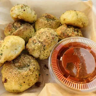 Garlic knots.