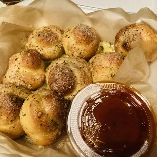 Garlic knots.