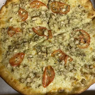 Grilled Garlic Chicken Pizza