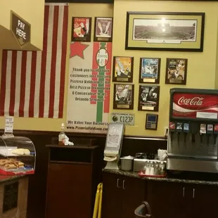 Utensils, soda and topping tray