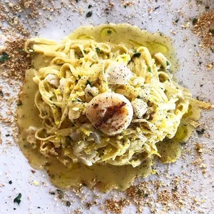 Linguini w Scallops in Lemon Wine Sauce
