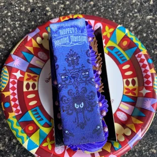 Haunted mansion eclair