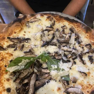 Funghi Pizza