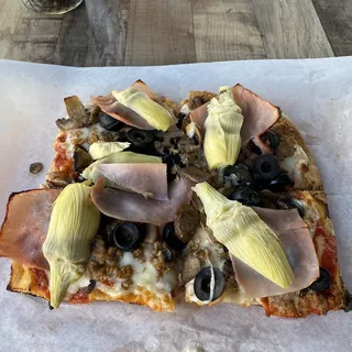 Capricciosa Pizza