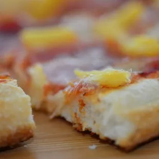 Crispy, airy crust..the pineapple &amp; ham pizza!