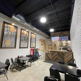 Modern &amp; Comfortable Decor