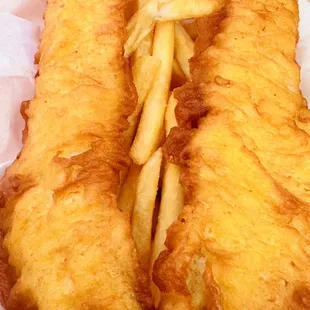 2 piece gosh and fries:   Fish and fries were good. 10/10