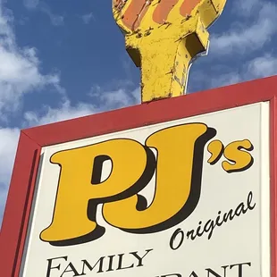 a sign for the restaurant