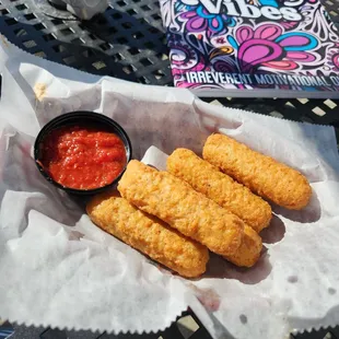 Side of.mozz sticks