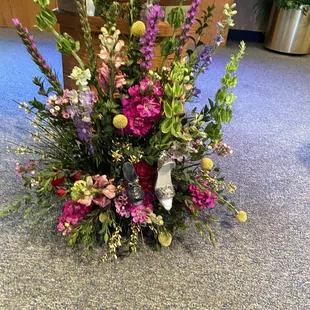 Loved the shoes mixed with the flowers.