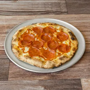 Pepperoni, fire roasted tomato sauce, thin crust