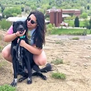 Vivi N.