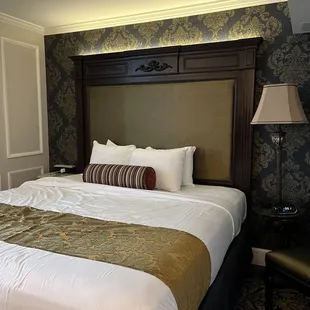 Interior room (no windows)