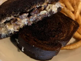 Headwaters Grill & Bar