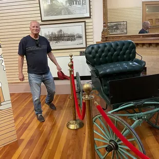 Beautiful Carriage- very stylish and in great shape