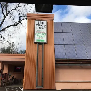 Placerville Natural Food Co-Op is a petite version of the Sacramento Natural Foods Co-Op--SWEET!!!!!