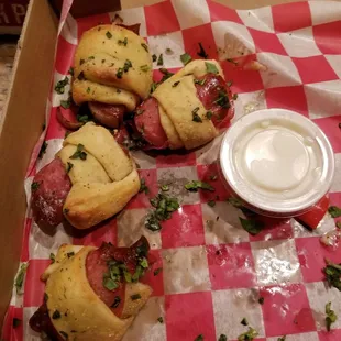 Complimentary salami rolls, courtesy of the owner. An experiment of his, very good!